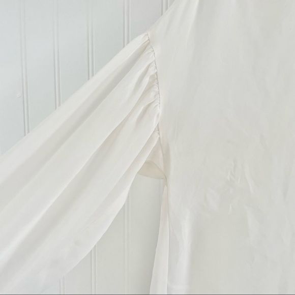 𝅺EXPRESS Sheer Hi Lo Button Down Pleated Tunic Blouse Size Small - Picture 4 of 7